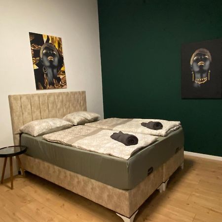 8 Fully Equipped Studio Shared Apt W Terrace Margareten Вена Экстерьер фото