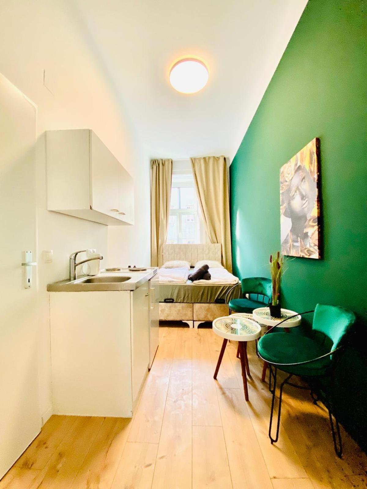 8 Fully Equipped Studio Shared Apt W Terrace Margareten Вена Экстерьер фото