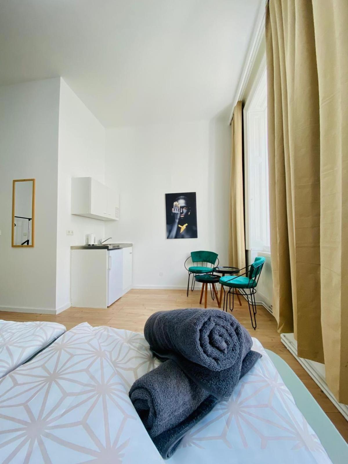 8 Fully Equipped Studio Shared Apt W Terrace Margareten Вена Экстерьер фото
