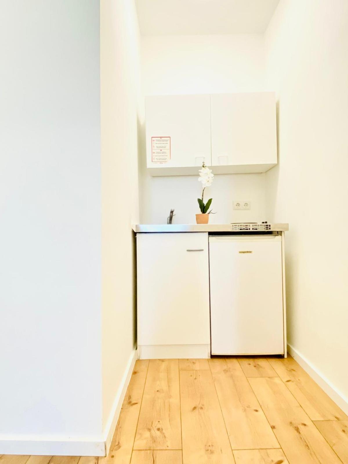 8 Fully Equipped Studio Shared Apt W Terrace Margareten Вена Экстерьер фото